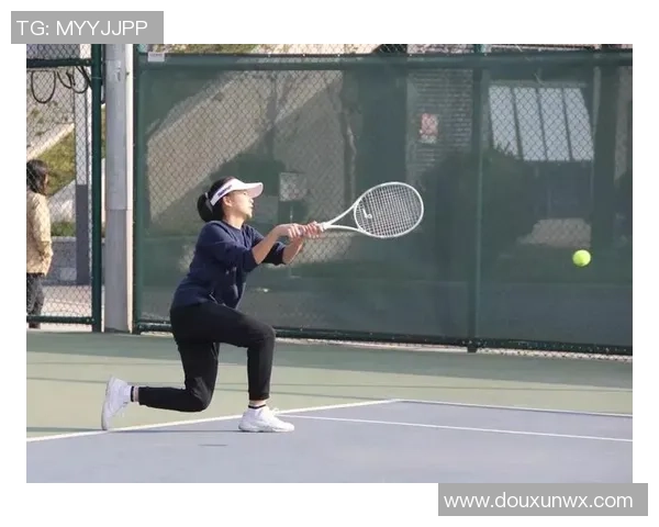 西安网球队边路渗透战术解析与实战应用探讨